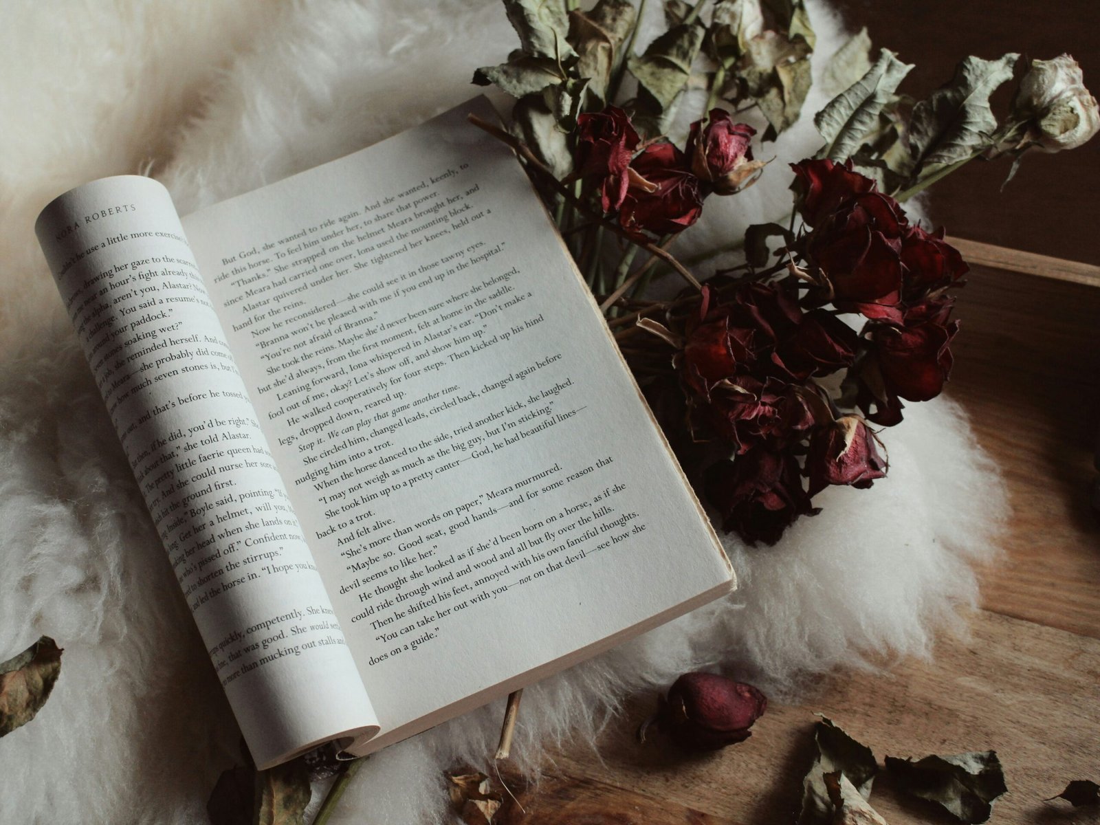 Romantasy Fiction: Why It’s Trending on BookTok and How to Blog About It
